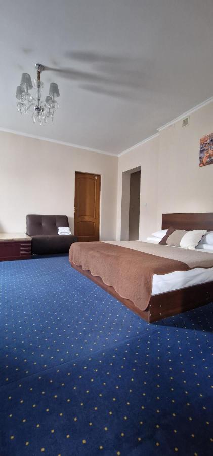 Chernivtsi Apartments Exteriér fotografie