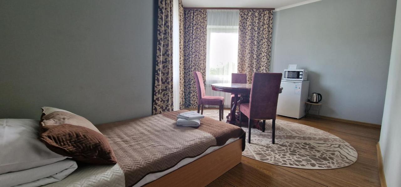 Chernivtsi Apartments Exteriér fotografie