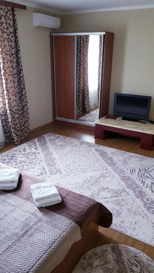 Chernivtsi Apartments Exteriér fotografie